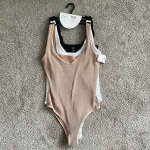 Aura 3pack bodysuits